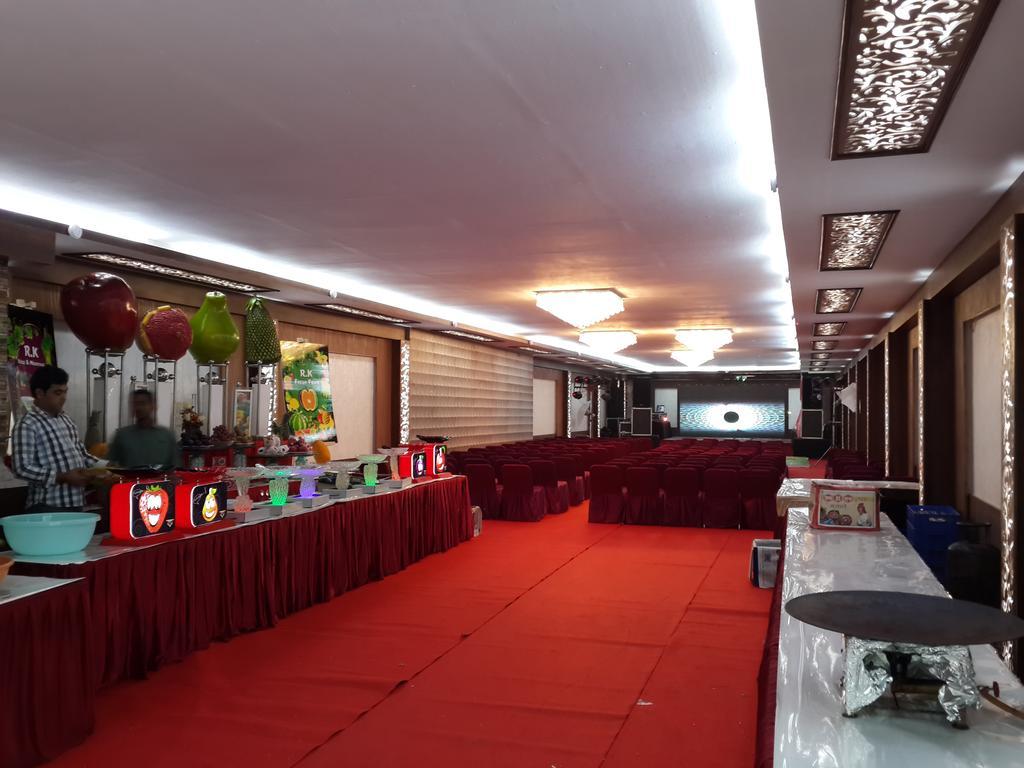 Hotel Landmark Shimla Buitenkant foto